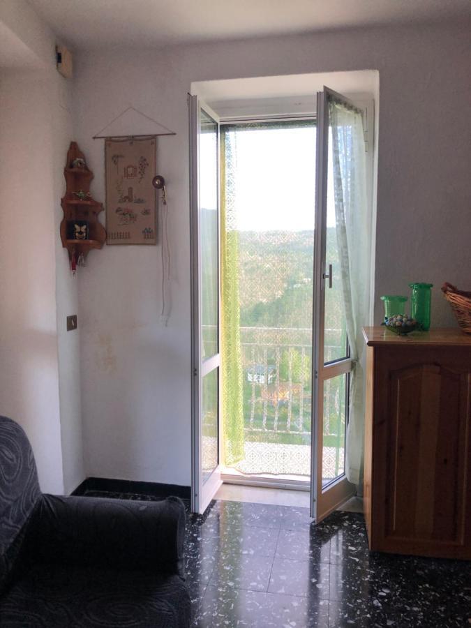 Bilocale Mirella Apartment Carro Exterior photo