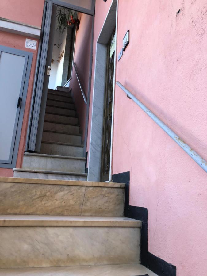 Bilocale Mirella Apartment Carro Exterior photo
